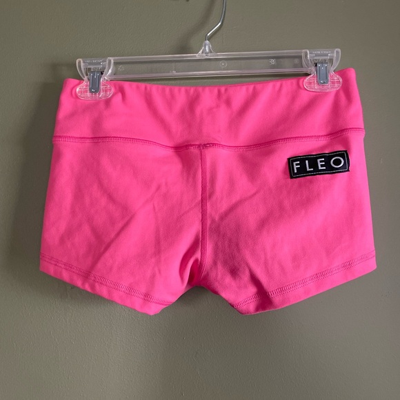 Fleo Short - Picture 2 of 6